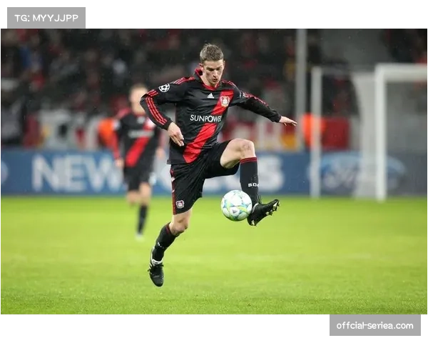 官方:沃尔夫斯堡后卫拉克鲁瓦因膝伤确认赛季报销